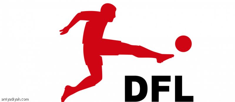 الحكام يُعلنون القرارات عبر مكبرات الصوت