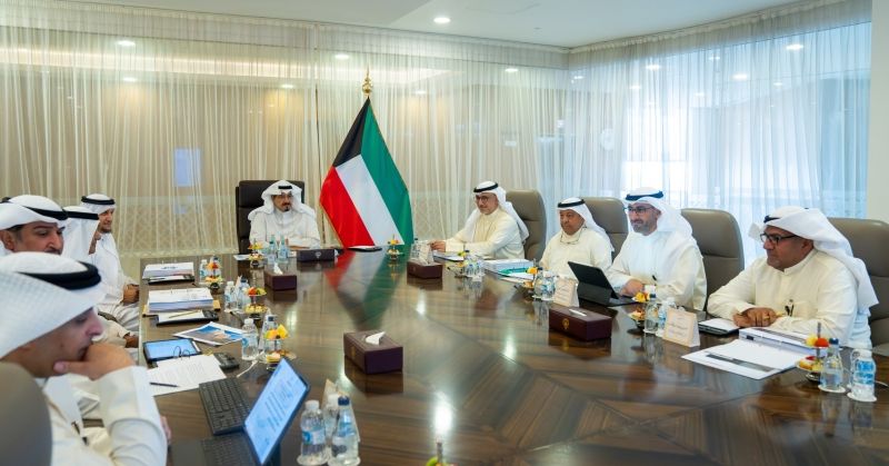 العبدالله مترئسا الاجتماع