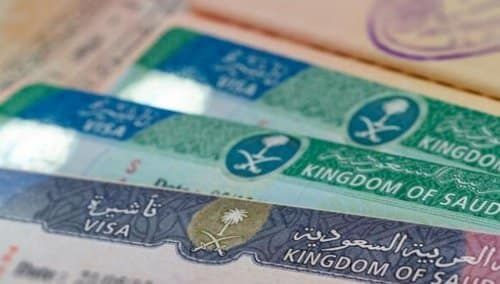 السعودية تُفاجئ المقيمين بخبر صادم وتمنع نهائياً استخراج فيزا زيارة لمن لا تتوفر لديه هذه الشروط