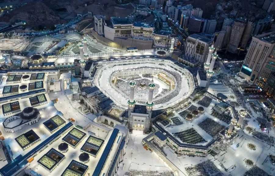 السعودية تستقبل 1.2 مليون معتمر منذ بدء موسم العمرة وسط تطور رقمي وتشغيلي غير مسبوق