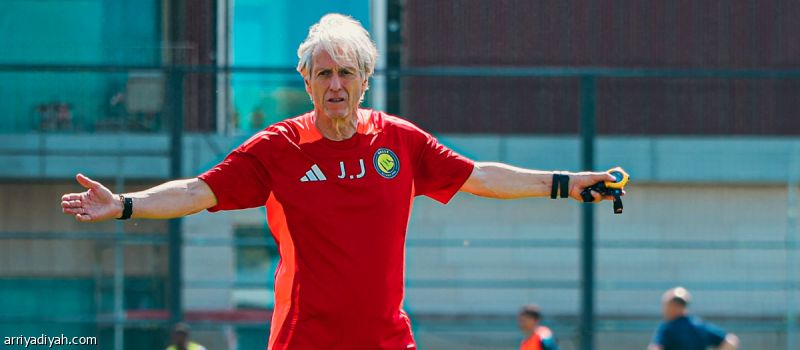 بعد إخفاق يحيى.. جيسوس يطلب ظهيرا أيسر