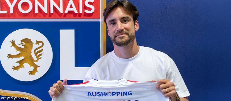 ليون يمدد عقد تاجليافيكو