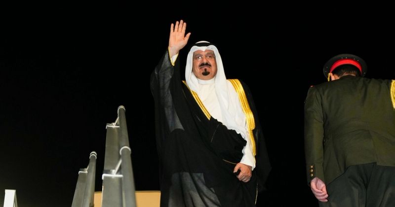 رئيس الوزراء يغادر السعودية بعد زيارة رسمية: للمملكة دوام الاستقرار والازدهار