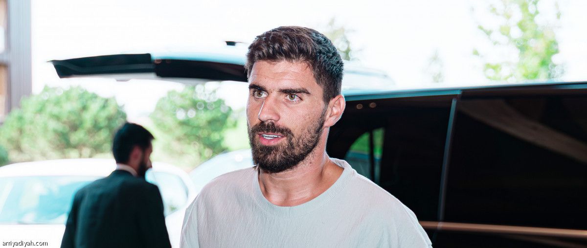 نيفيش ينضم إلى معسكر الهلال