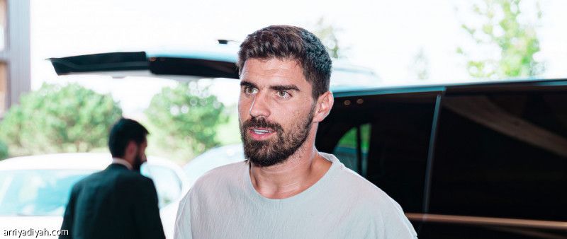 نيفيش ينضم إلى معسكر الهلال