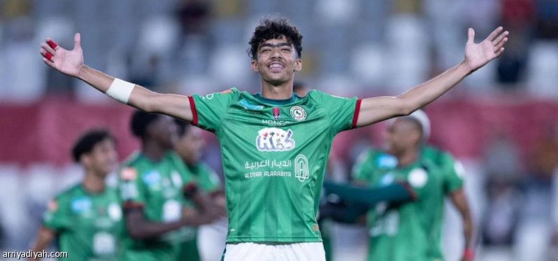 الاتفاق يشترط.. الأهلي والنصر يلاحقان العلايلي