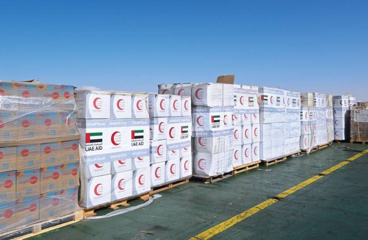 الإمارات تنفذ الإنزال الـ63 للمساعدات وتُدخل 32 شاحنة لغزة