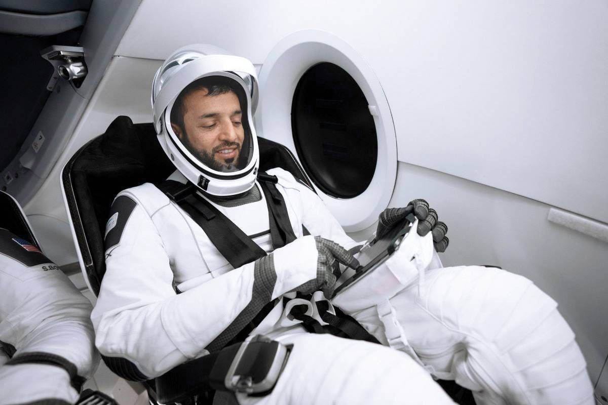 الإمارات وروسيا.. تعاون وثيق في سباق الفضاء