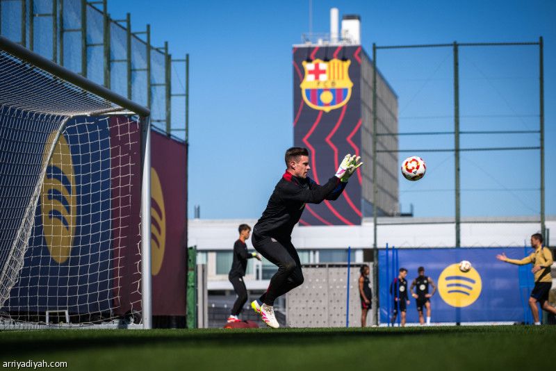 برشلونة يجرد تير شتجين من شارة القيادة