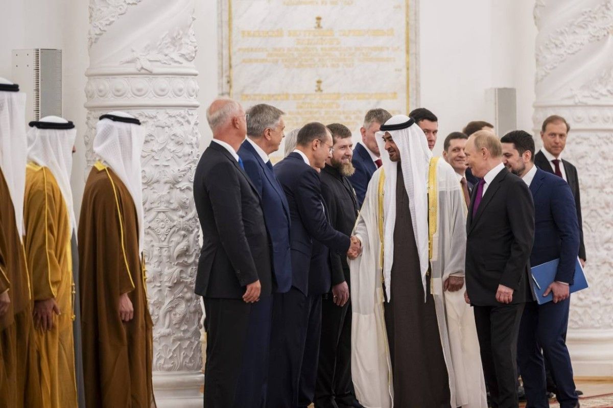 محمد بن زايد : الإمارات تواصل دعم التعاون لمواجهة التحديات العالمية وتحقيق السلام والازدهار