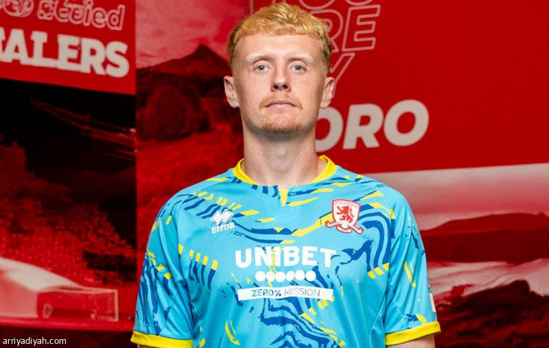 الخلود يتفق مع جلوفر