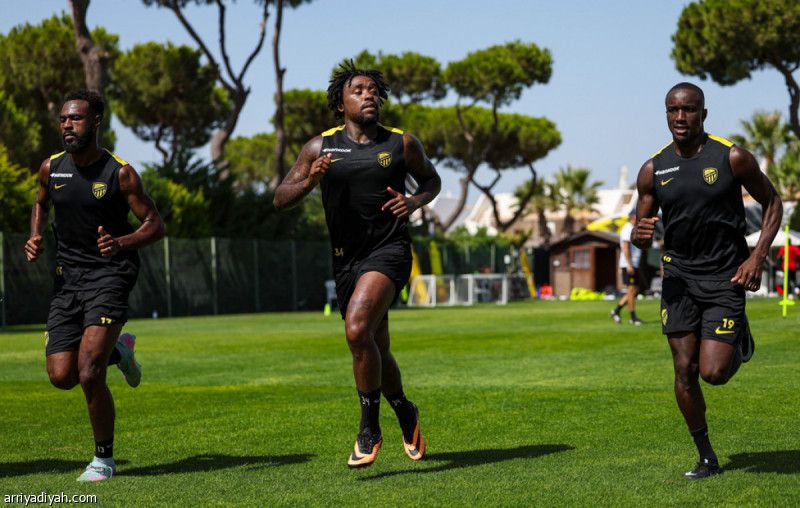 الجمعة.. الاتحاد يطير إلى هونج كونج