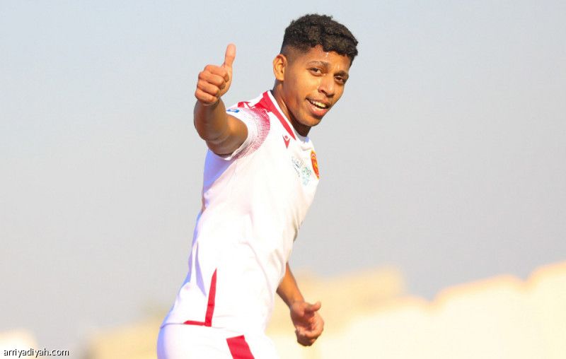 الخلود يتفق مع القادسية على ضم الدوسري