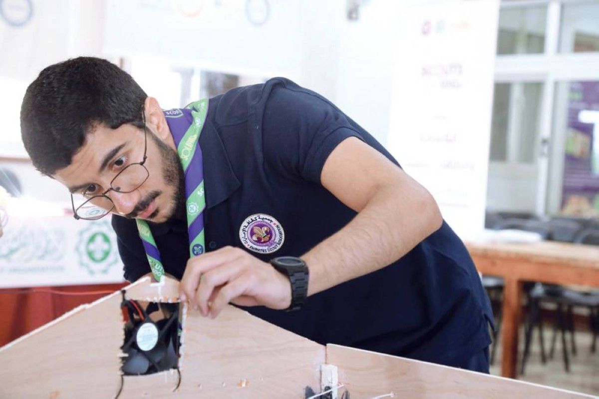 عمر الحمادي.. سفير كشافة الإمارات للطاقة الشمسية في التدريب الإقليمي