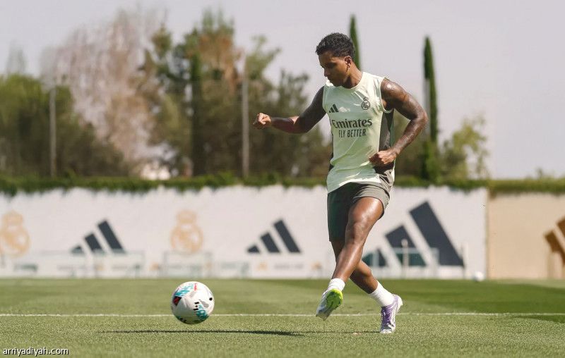 بعد تسريح 3 لاعبين.. سيتي يخطط على رودريجو