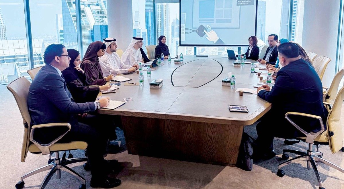الإمارات والفلبين تبحثان آليات تحفيز التدفقات التجارية والاستثمارية