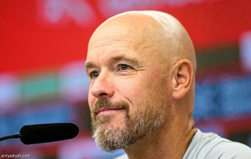 قبل مباراته الأولى.. تين هاج يستعد بـ «التركيز»