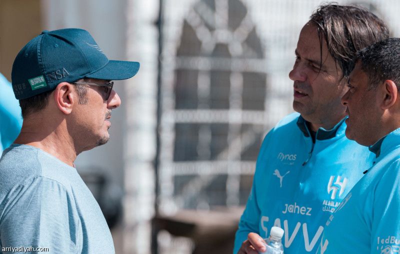 نواف بن سعد يراقب الهلال في بالينجن