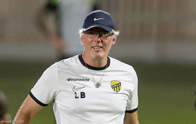 العبسي والجليدان يرافقان الاتحاد إلى هونج كونج