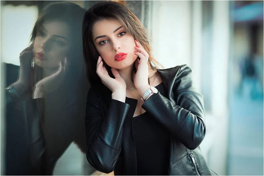 الأبراج التي تعشق اللون الأسود.. شخصيات تبحث عن الأناقة والقوة في إطلالاتها