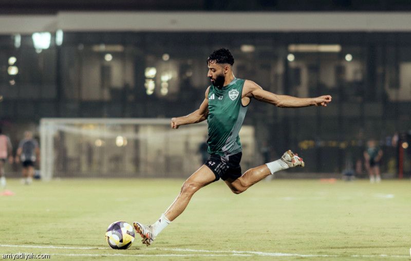 أمام الرياض.. يايسله يختبر أبو الشامات وميلوت