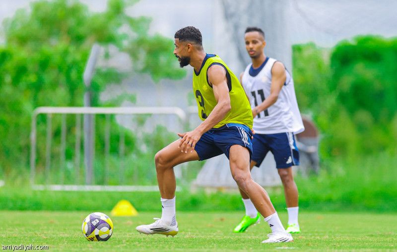 إصابة سيماكان تتجدد.. والعمري يدخل التدريبات