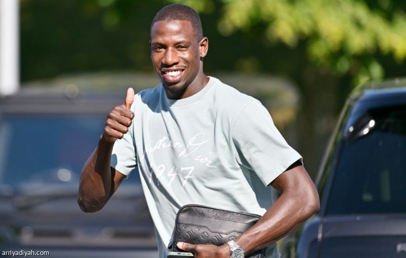 بعد 9 مواسم إنجليزية.. دوكوري يقود وسط نيوم