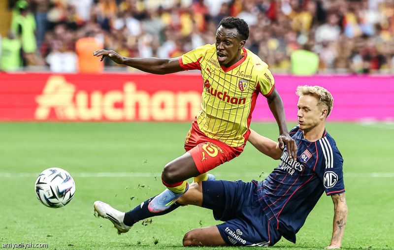 انطلاقة عبد الحميد مع لانس.. 10 دقائق و4 تمريرات