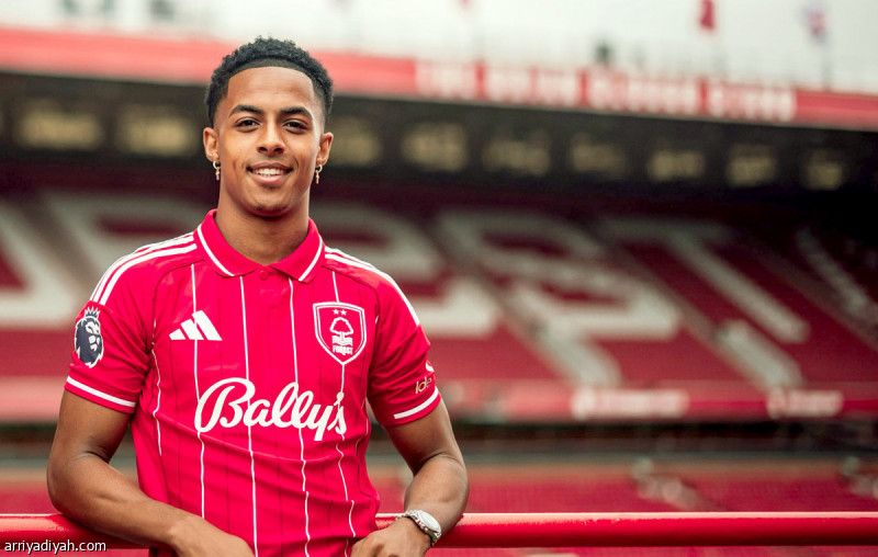 بـ 37 مليونا.. نوتنجهام يحسم صفقة هاتشينسون