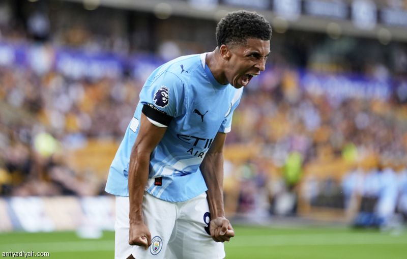 لويس: أقاتل على القائمة الأساسية