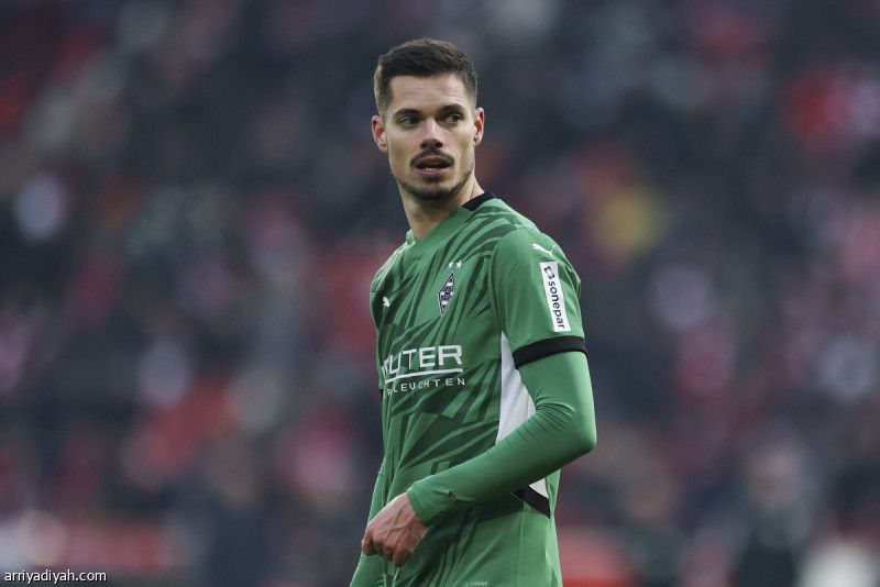 «مونشو» يدخل الاهتمامات فايجل خيار الشباب الأول