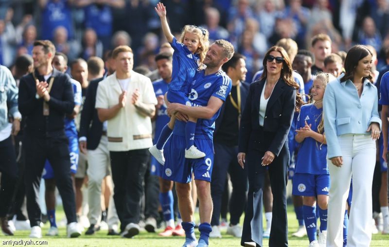 نابولي يراقب أسطورة «الثعالب»