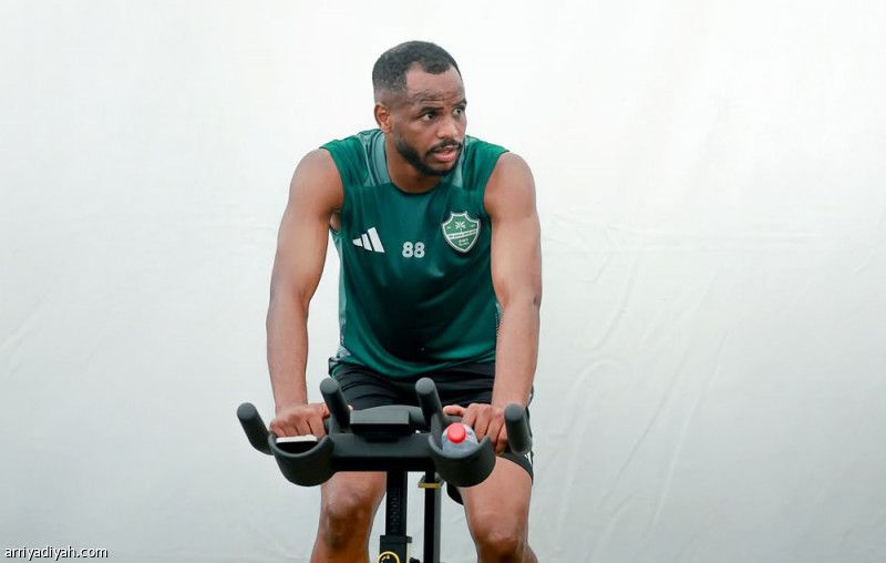 قبل القادسية.. الأهلي يفقد الخيبري