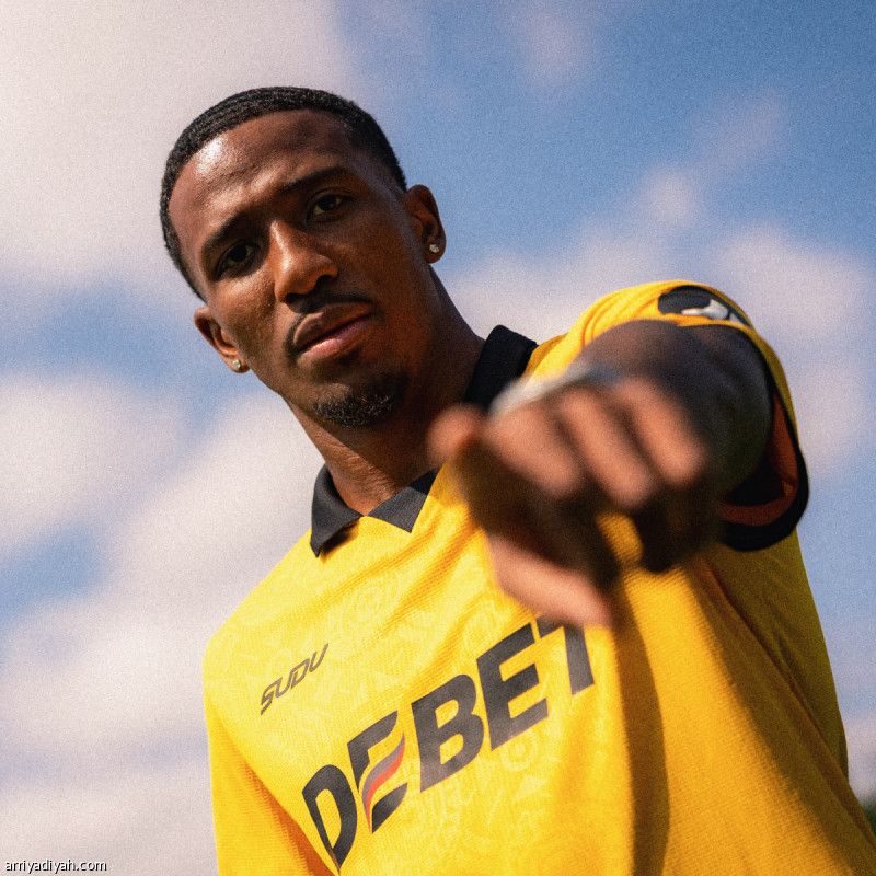 وولفرهامبتون يكسب اللاعب الأسرع في إيطاليا