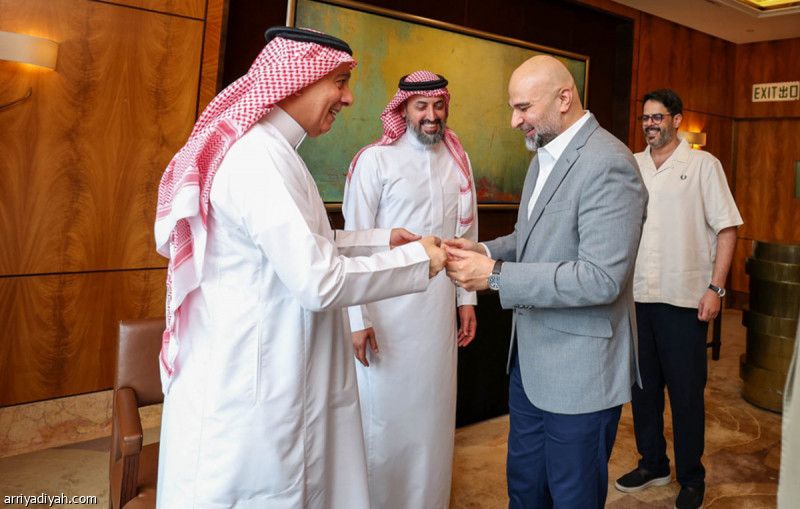 السفير السعودي يزور بعثة الاتحاد