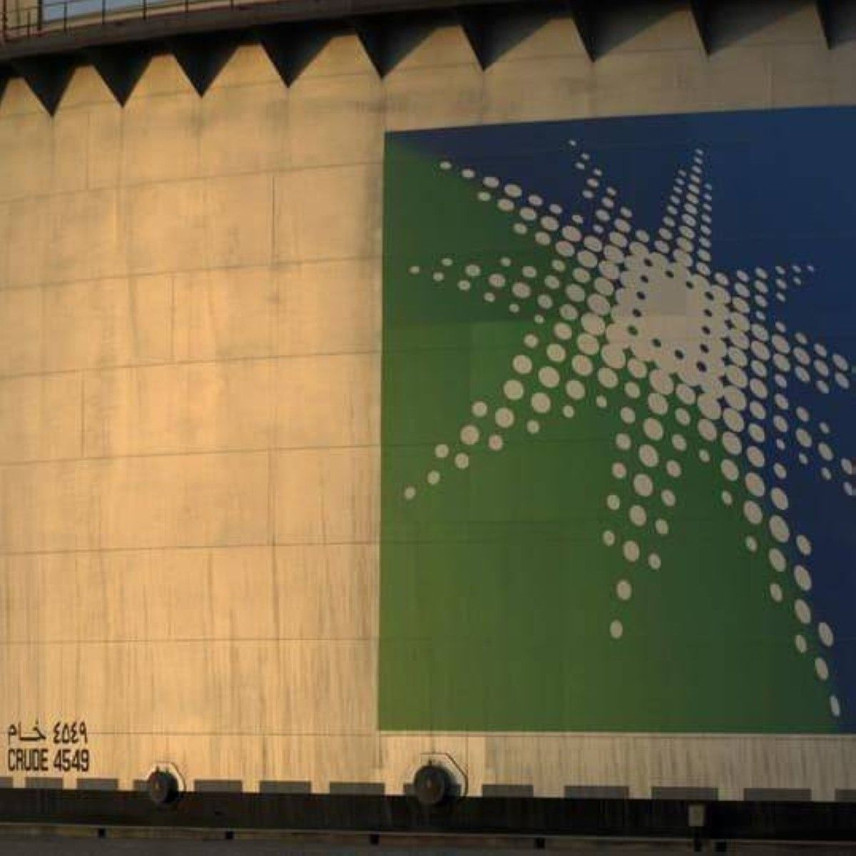 تراجع صادرات النفط السعودية إلى 6.141 ملايين برميل يومياً في يونيو