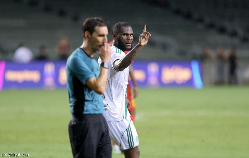 الأهلي مخاطبا اتحاد القدم: «هاتوا حكم بلا سوابق»