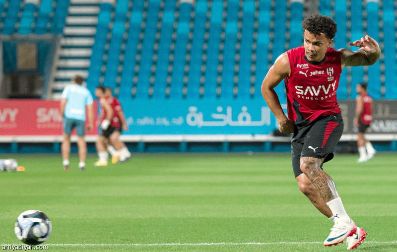 السبت.. الفيحاء اختبار الهلال الأخير