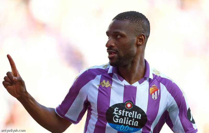 رسميا.. الرياض يوقع مع سيلا