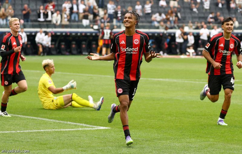 فرانكفورت يكتسح بريمن برباعية.. ويونيون يكسب شتوتجارت