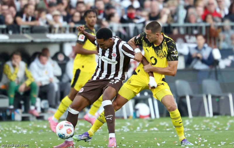 بعد تقدمه بثلاثية.. دورتموند يتعثر بالتعادل