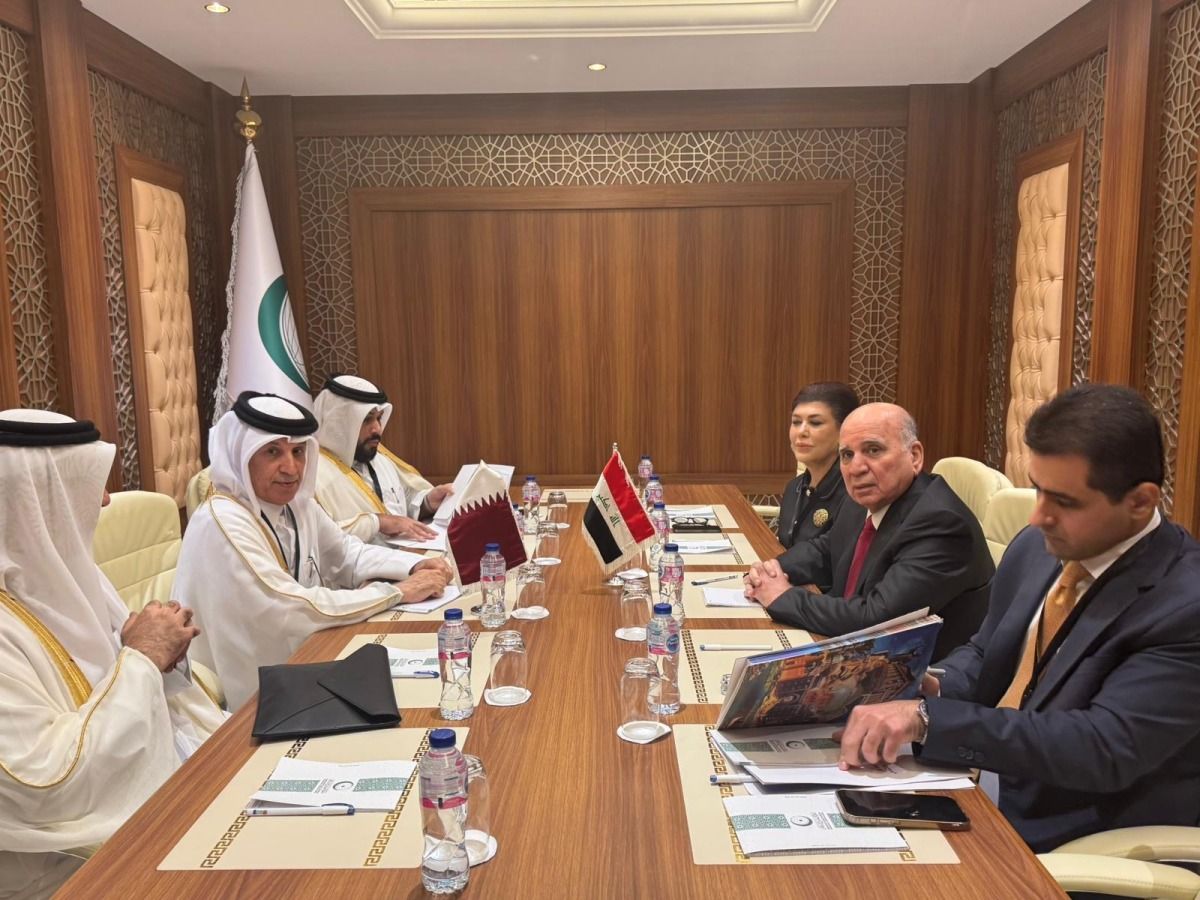 وزير الدولة للشؤون الخارجية يجتمع مع نائب رئيس مجلس الوزراء ووزير الخارجية العراقي