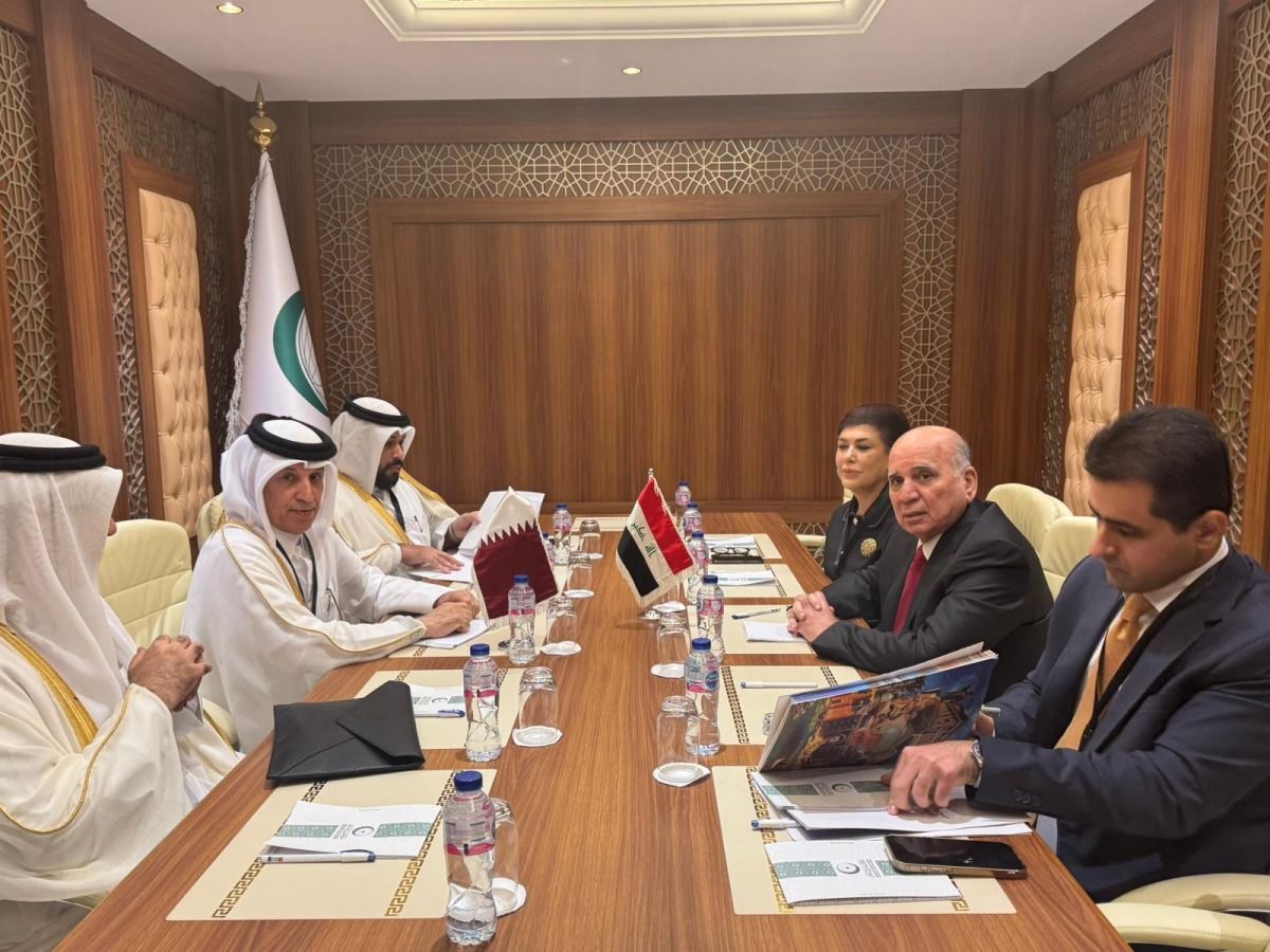 وزير الدولة للشؤون الخارجية يجتمع مع نائب رئيس مجلس الوزراء ووزير الخارجية العراقي