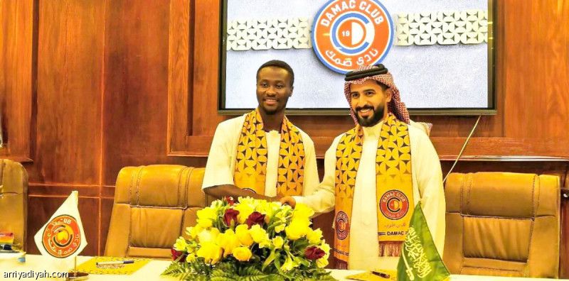 ضمك يعلن صفقتين أجنبيتين و3 محلية