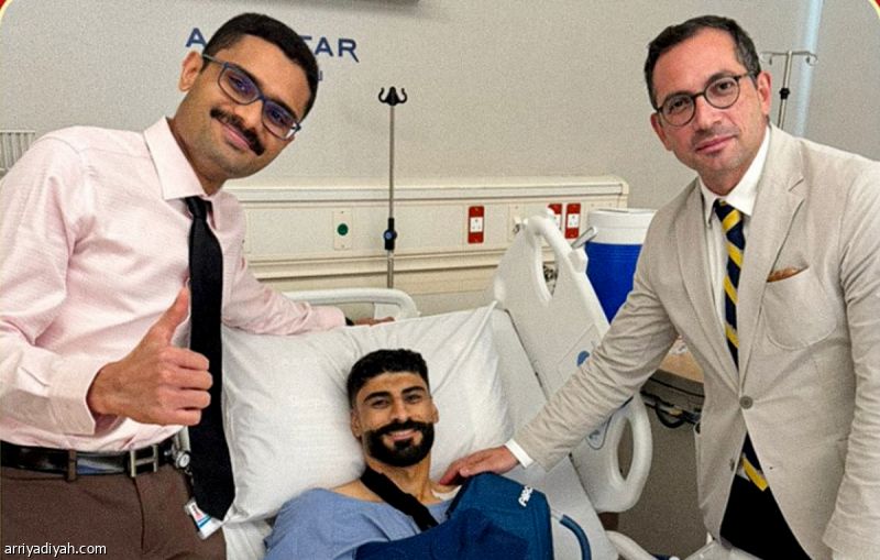 الكسار يجري جراحة الكتف