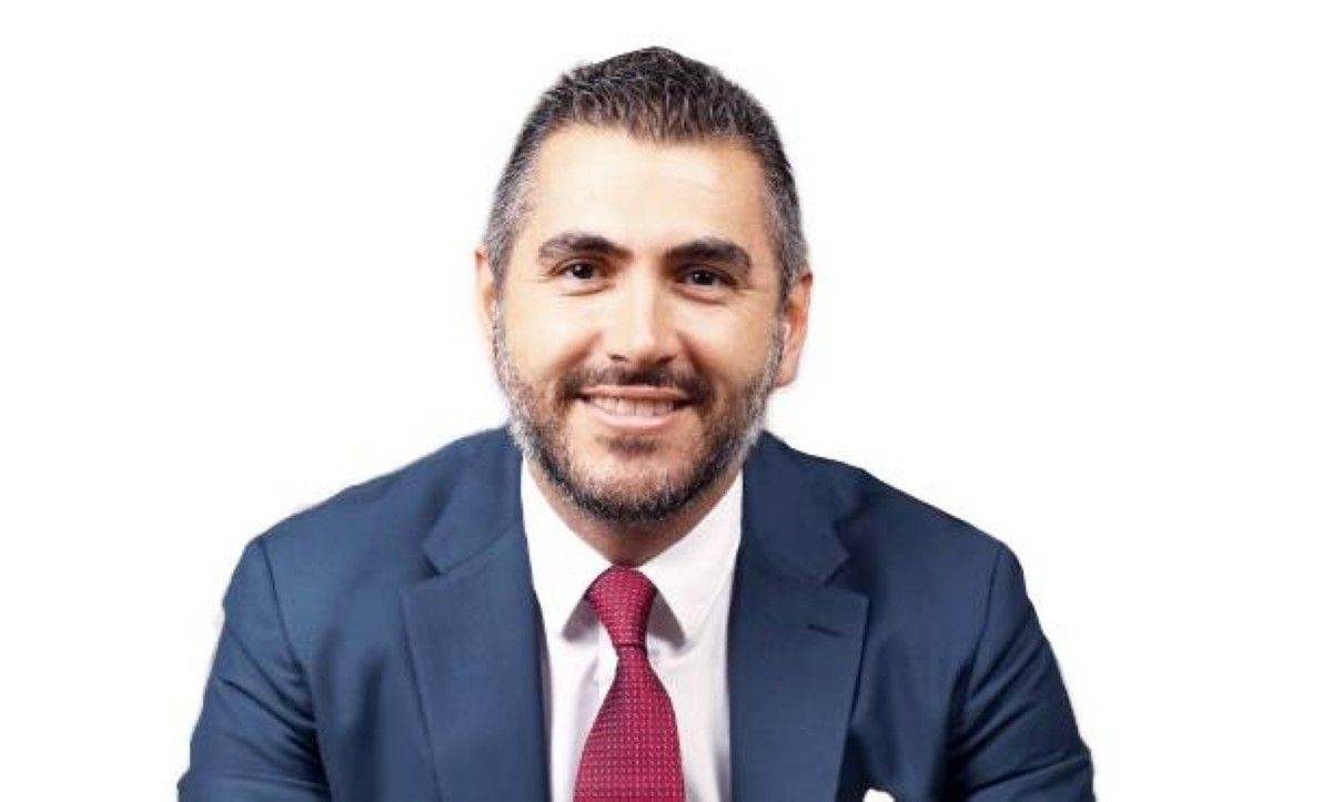 قفزة في تبنّي الذكاء الاصطناعي بين المهنيين بالإمارات في 2025