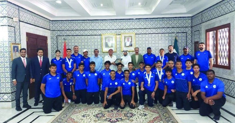 السفير العمر مع وفد الكويت لألعاب القوى