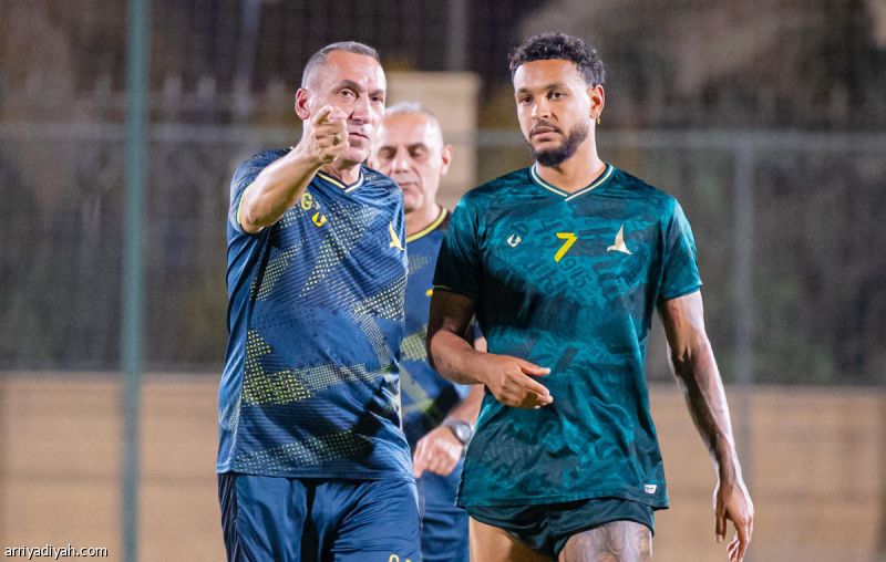 الخليج يفقد المطيري والسلطان في الافتتاحية