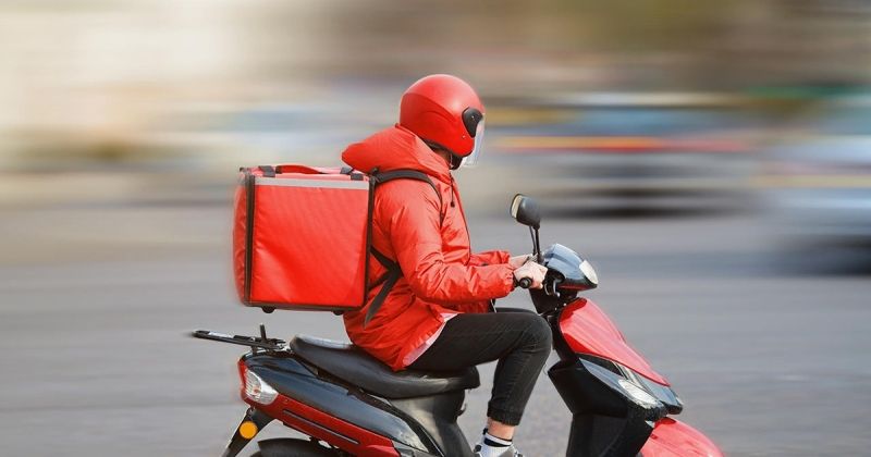 دراجات التوصيل تعود للعمل من 11 صباحا حتى 4 عصراً.. أول سبتمبر