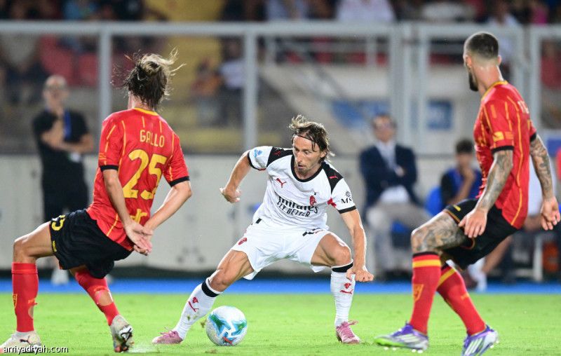 ميلان يتعافى بثنائية ليتشي